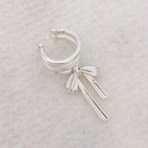 Bow Ear Cuff